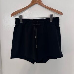 Lulu Lemon Women’s Black Athletic Shorts Size 6